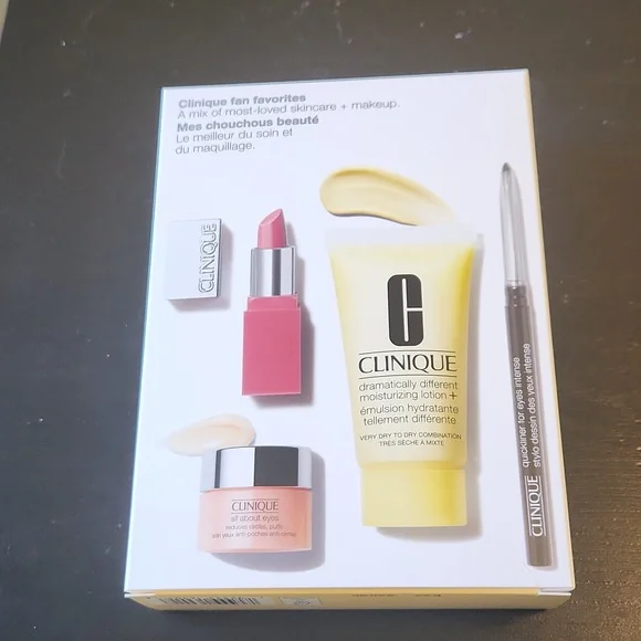 Clinique 4 pc. Makeup and skincare set - Picture 3 of 4